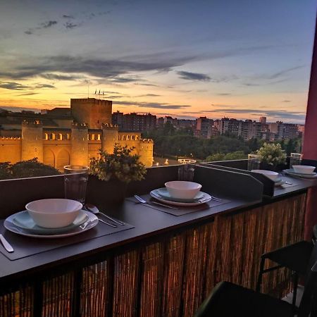La Balconada De La Aljaferia Con Parking Privado Apartment Zaragoza Bagian luar foto