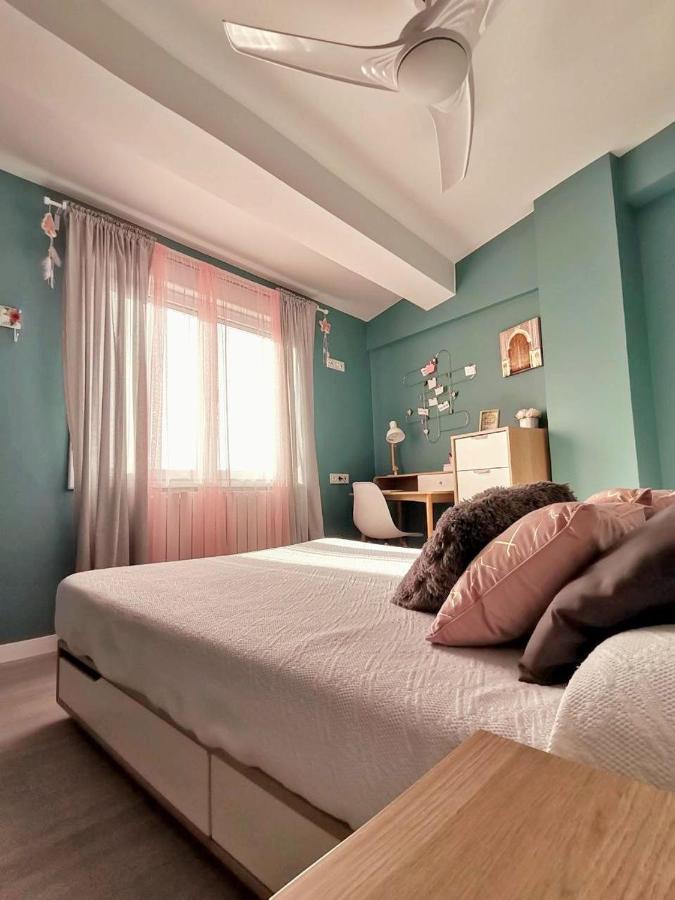 La Balconada De La Aljaferia Con Parking Privado Apartment Zaragoza Bagian luar foto